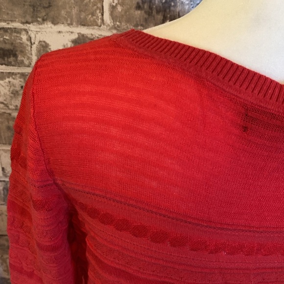 Banana Republic Factory lightweight 3/4 sleeve sweater. Size M. Red. - Picture 7 of 15